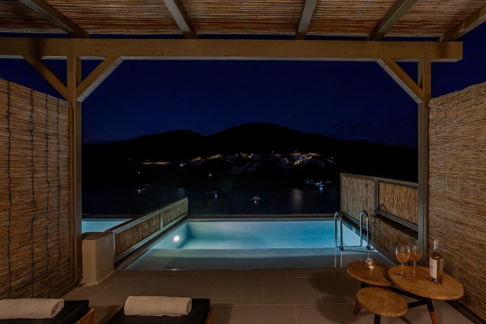 Amal Kythnos Suites Exterior foto