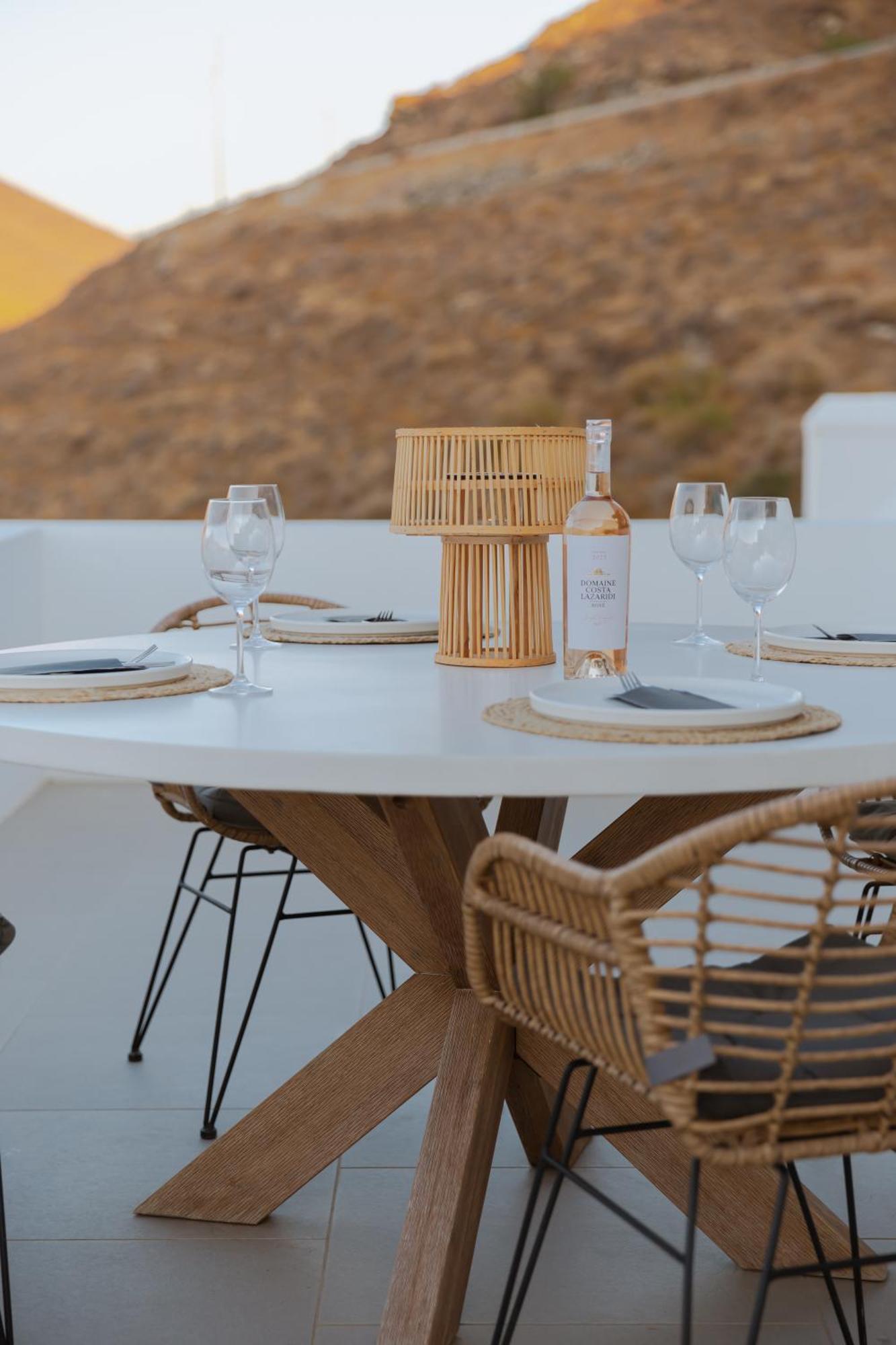 Amal Kythnos Suites Exterior foto