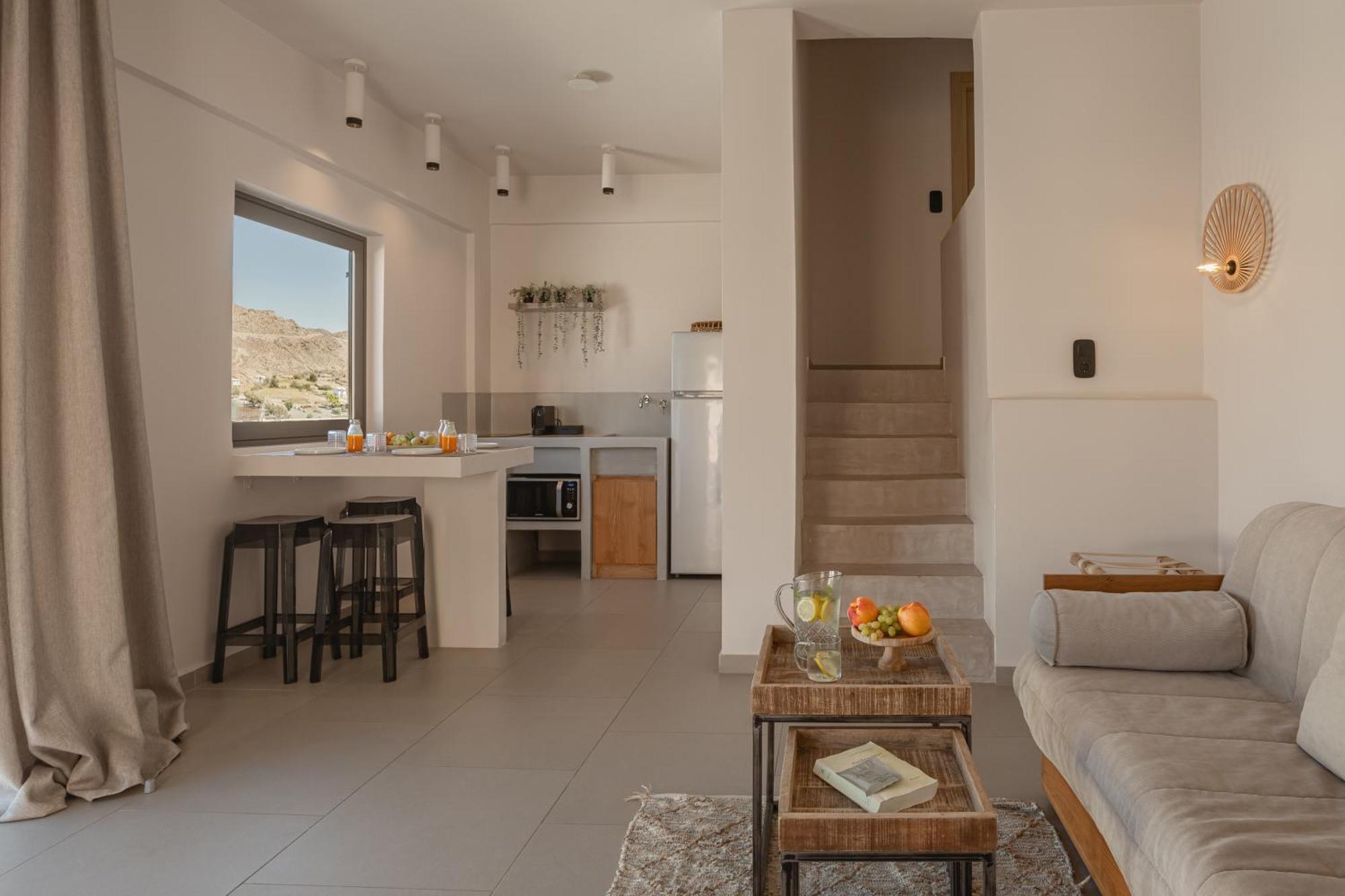 Amal Kythnos Suites Exterior foto