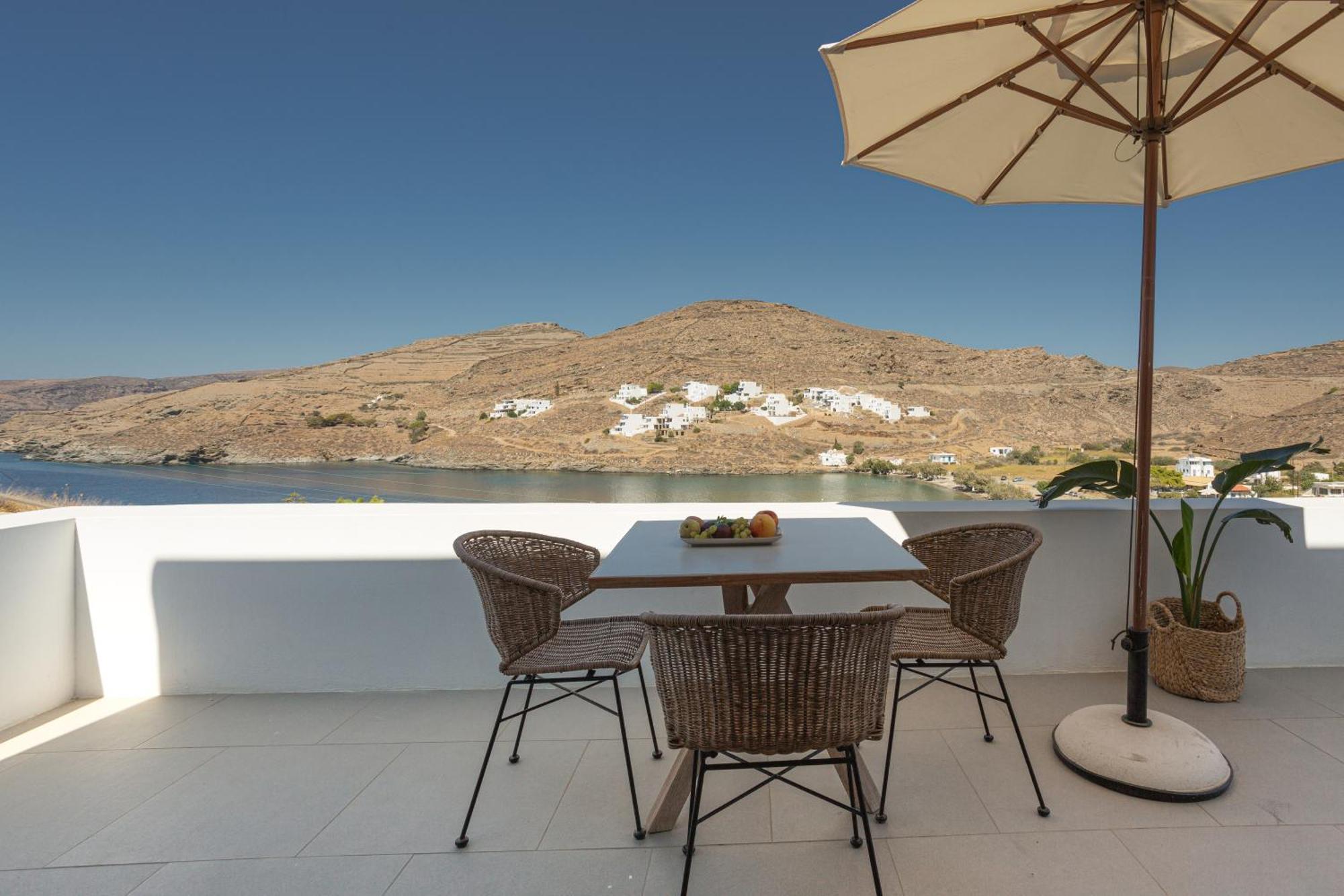 Amal Kythnos Suites Exterior foto