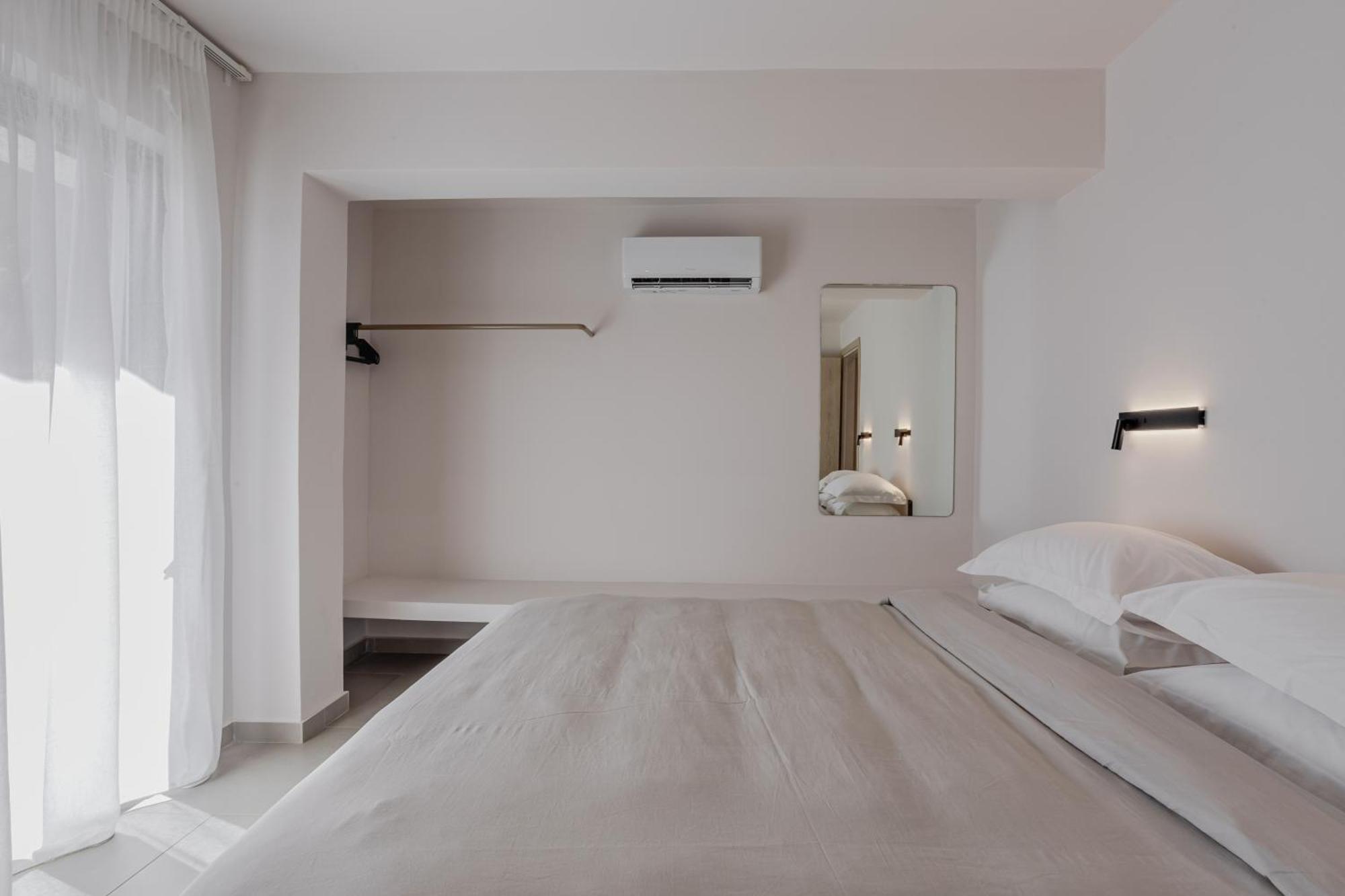 Amal Kythnos Suites Exterior foto