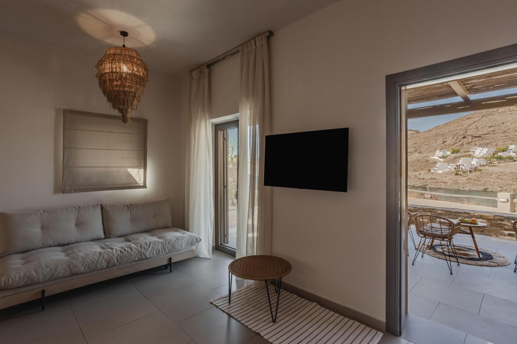 Amal Kythnos Suites Exterior foto